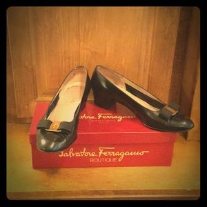 Vintage Salvatore Ferragamo Vara Style Shoes.